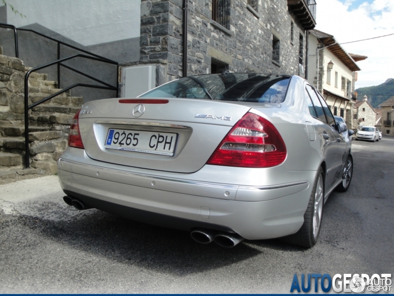 Mercedes-Benz E 55 AMG