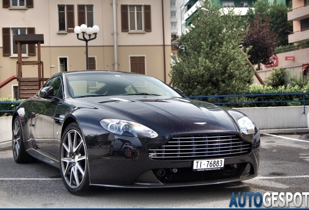 Aston Martin V8 Vantage S