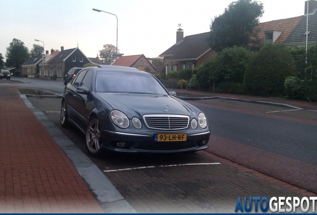 Mercedes-Benz E 55 AMG