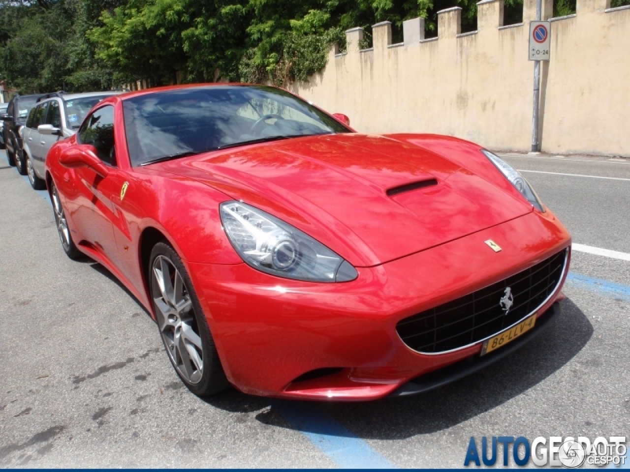 Ferrari California