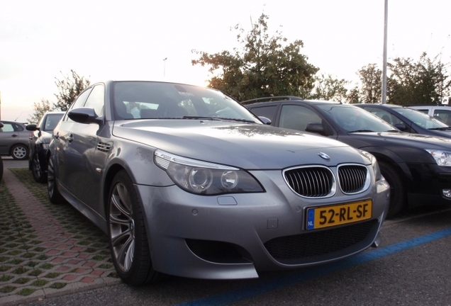 BMW M5 E60 2005