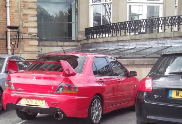 Mitsubishi Lancer Evolution IX FQ