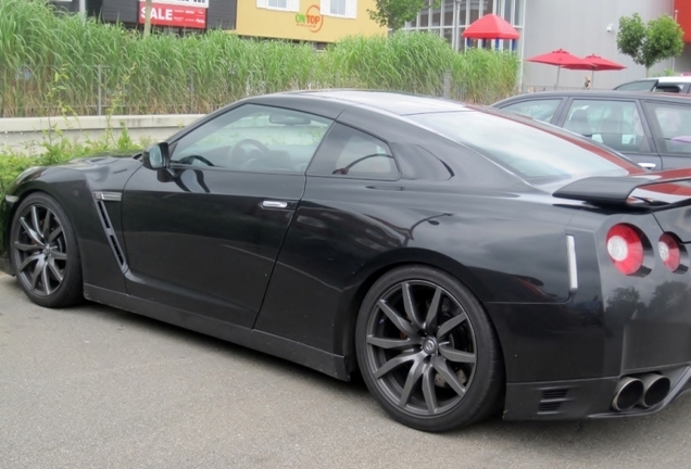 Nissan GT-R 2011