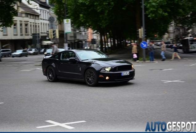 Ford Mustang Shelby GT500 2010