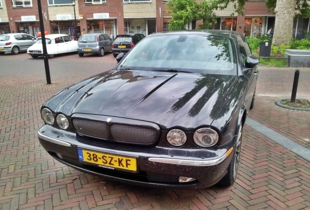 Jaguar XJR