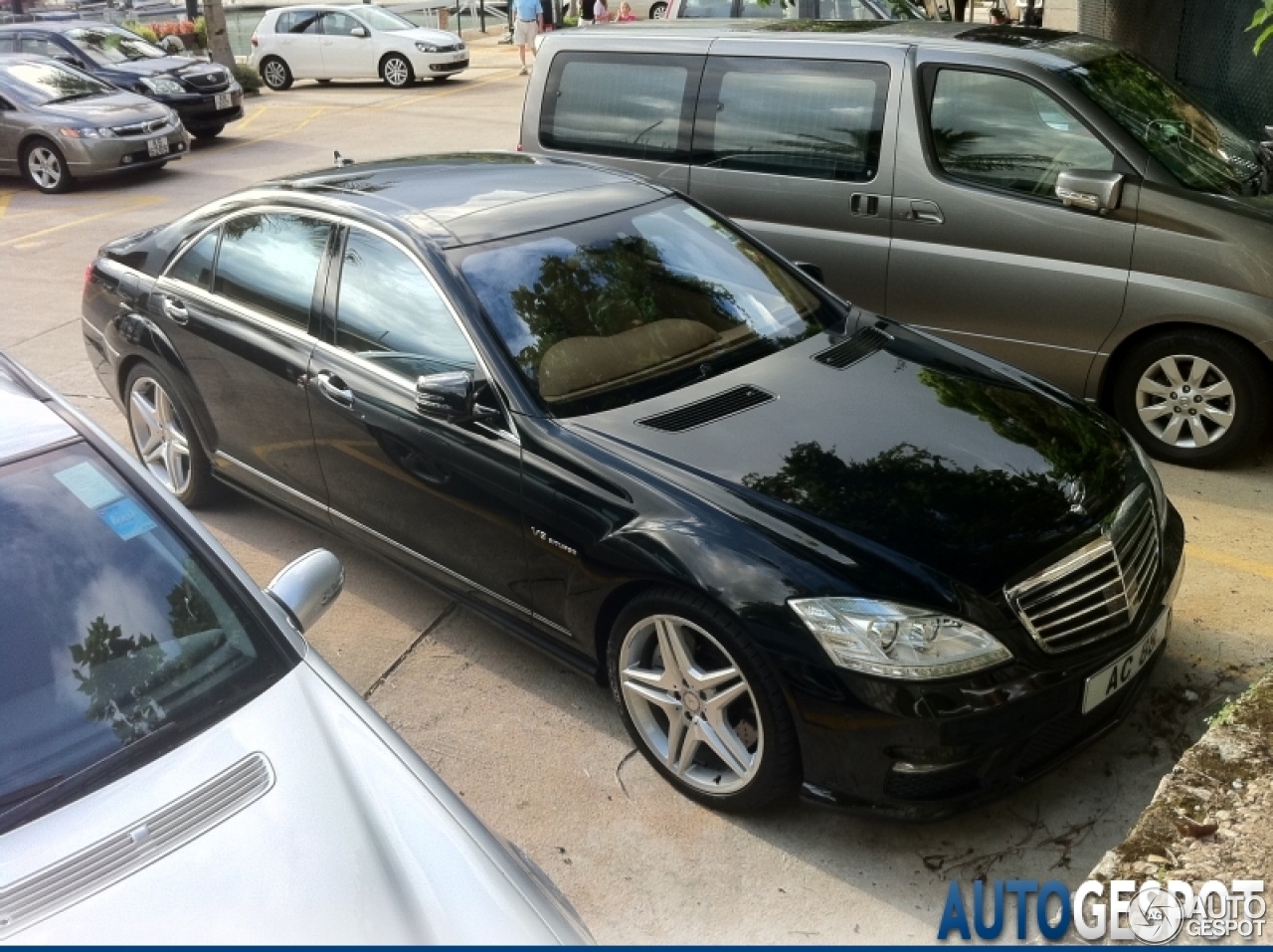 Mercedes-Benz S 63 AMG W221 2011