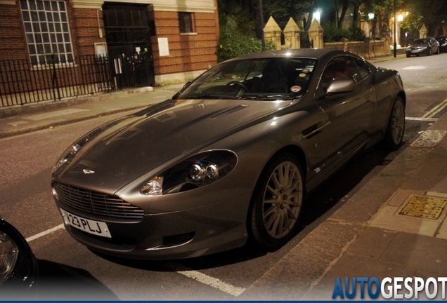 Aston Martin DB9