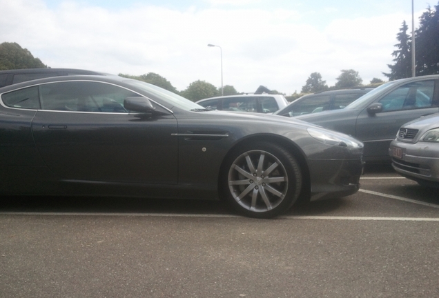 Aston Martin DB9