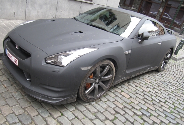 Nissan GT-R