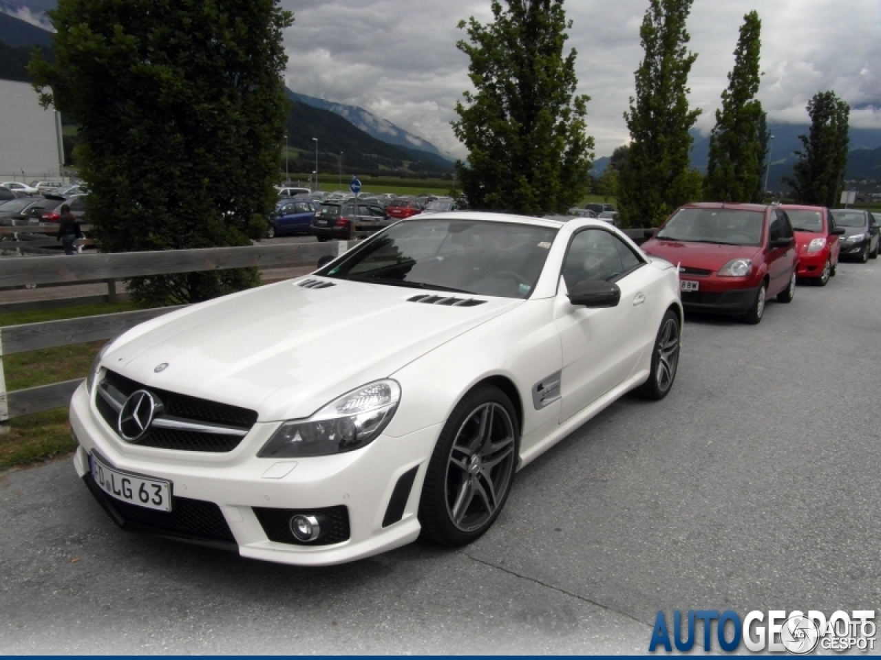 Mercedes-Benz SL 63 AMG