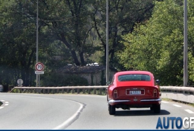 Aston Martin DB6 MKI