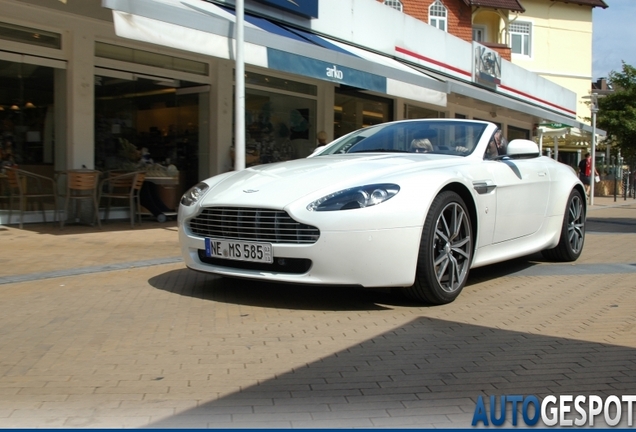 Aston Martin V8 Vantage Roadster