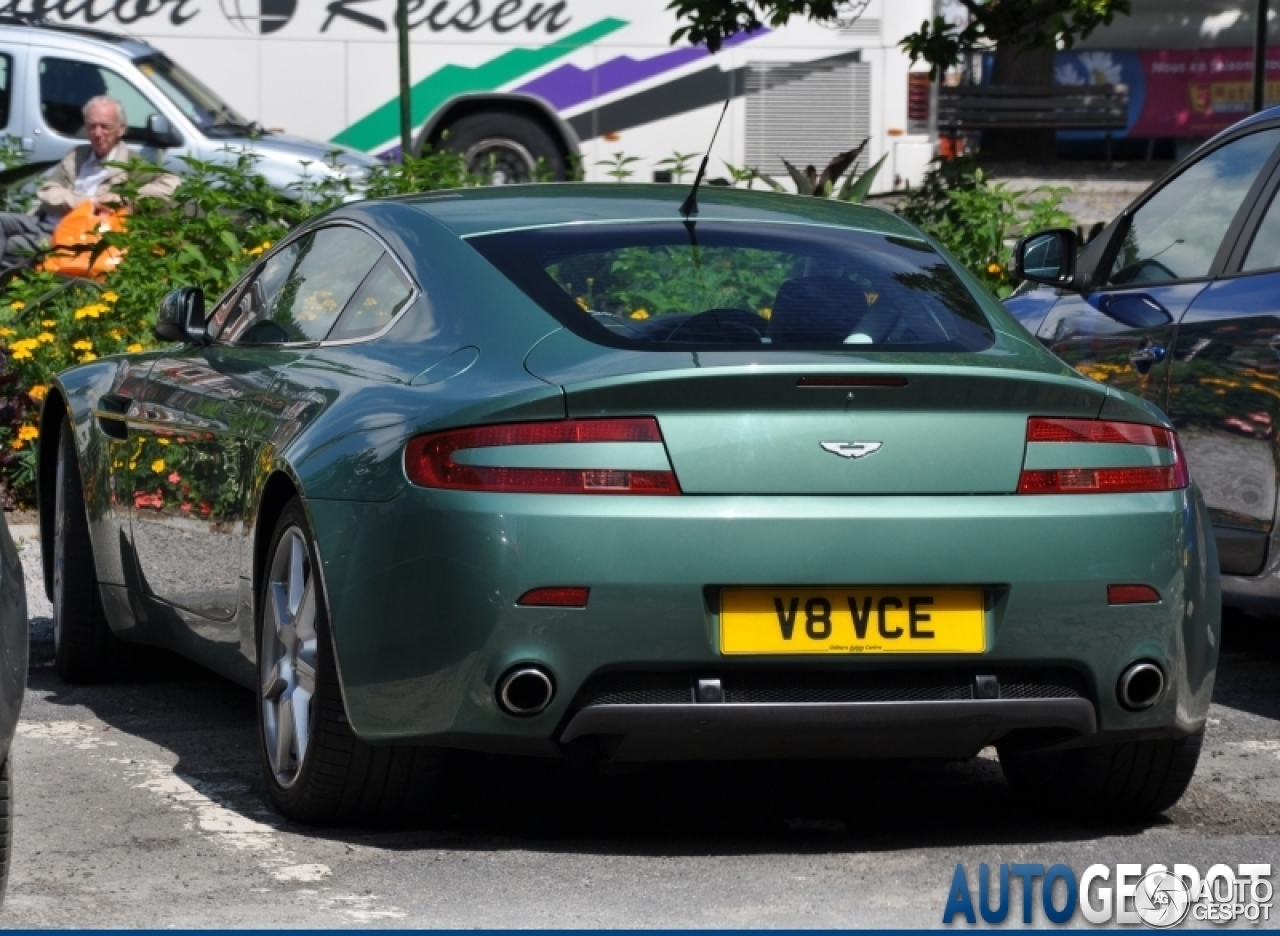 Aston Martin V8 Vantage