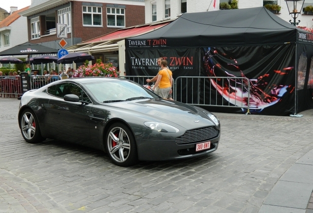 Aston Martin V8 Vantage