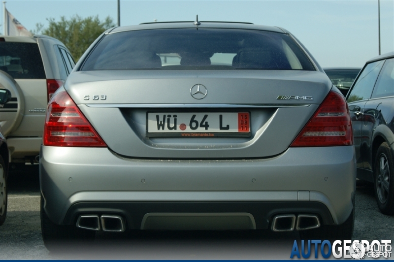 Mercedes-Benz S 63 AMG W221 2011