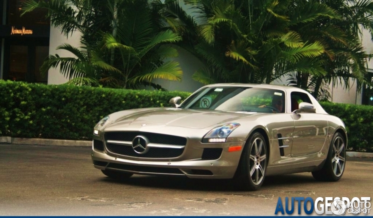 Mercedes-Benz SLS AMG