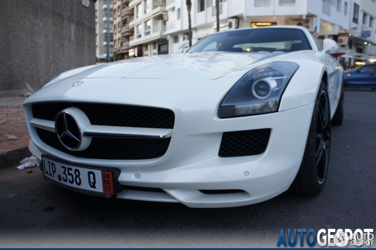 Mercedes-Benz SLS AMG