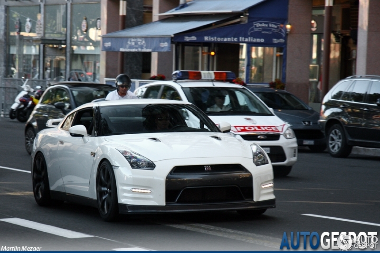 Nissan GT-R 2011