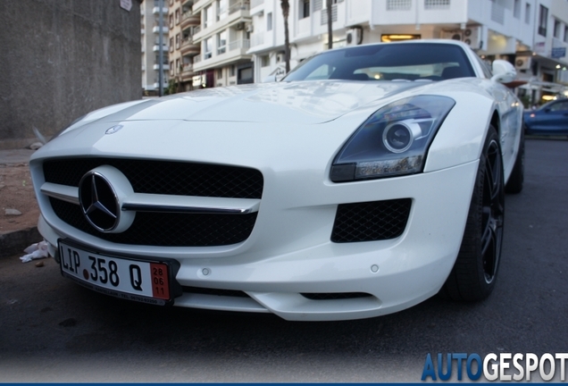 Mercedes-Benz SLS AMG