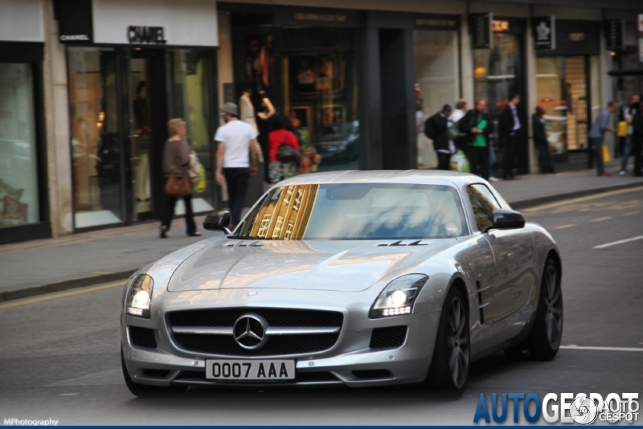 Mercedes-Benz SLS AMG