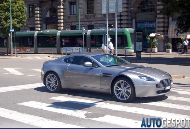 Aston Martin V8 Vantage