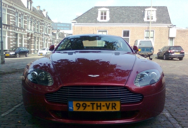 Aston Martin V8 Vantage