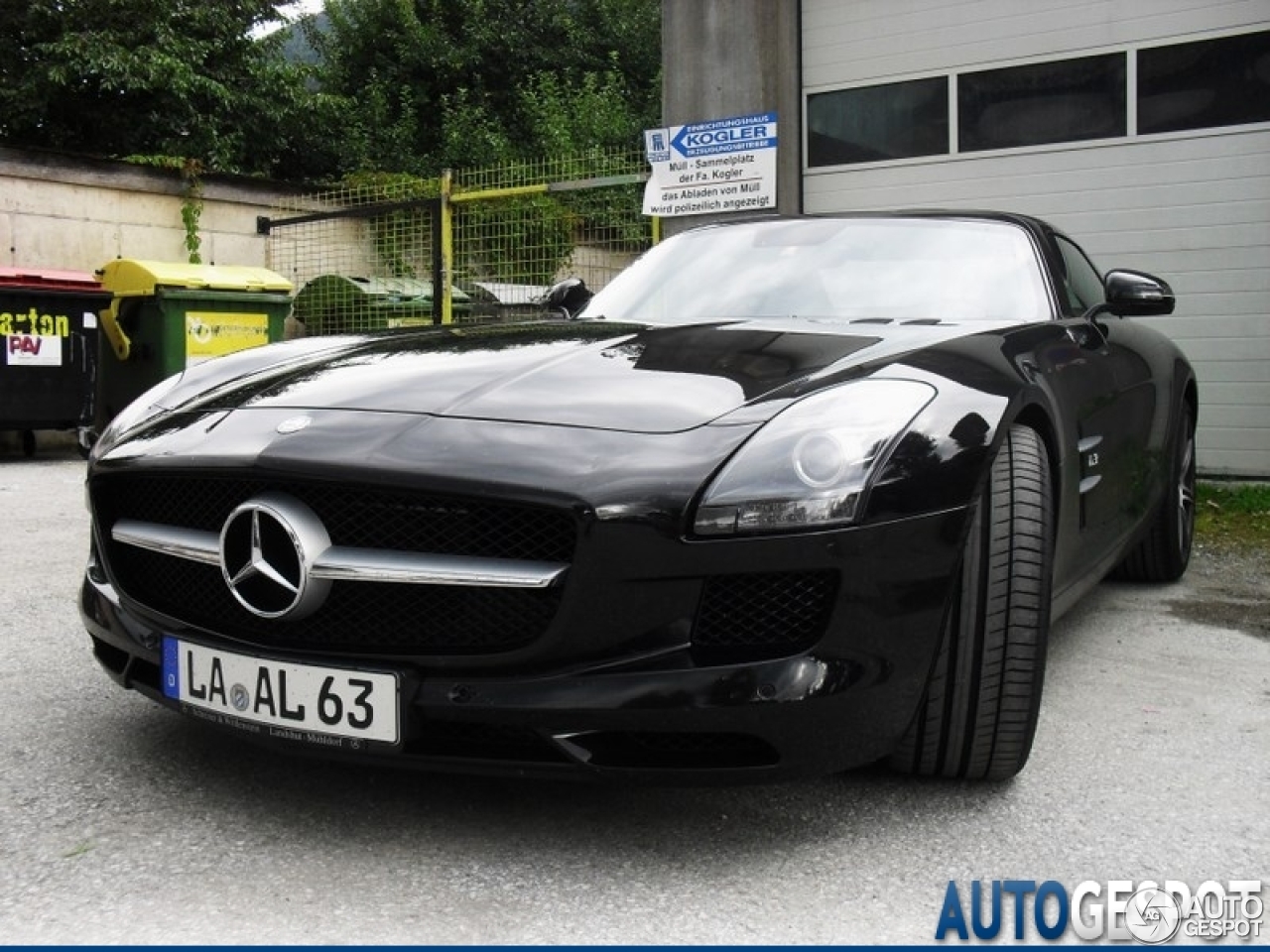 Mercedes-Benz SLS AMG