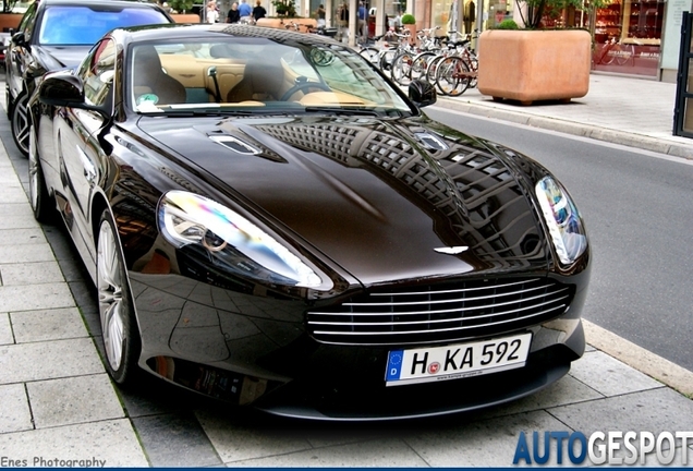 Aston Martin Virage 2011