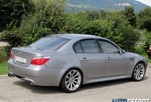 BMW M5 E60 2005