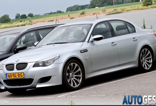 BMW M5 E60 2005