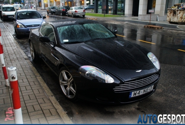 Aston Martin DB9