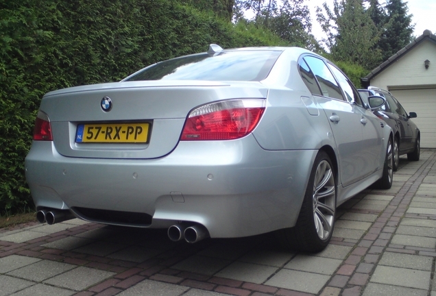 BMW M5 E60 2005