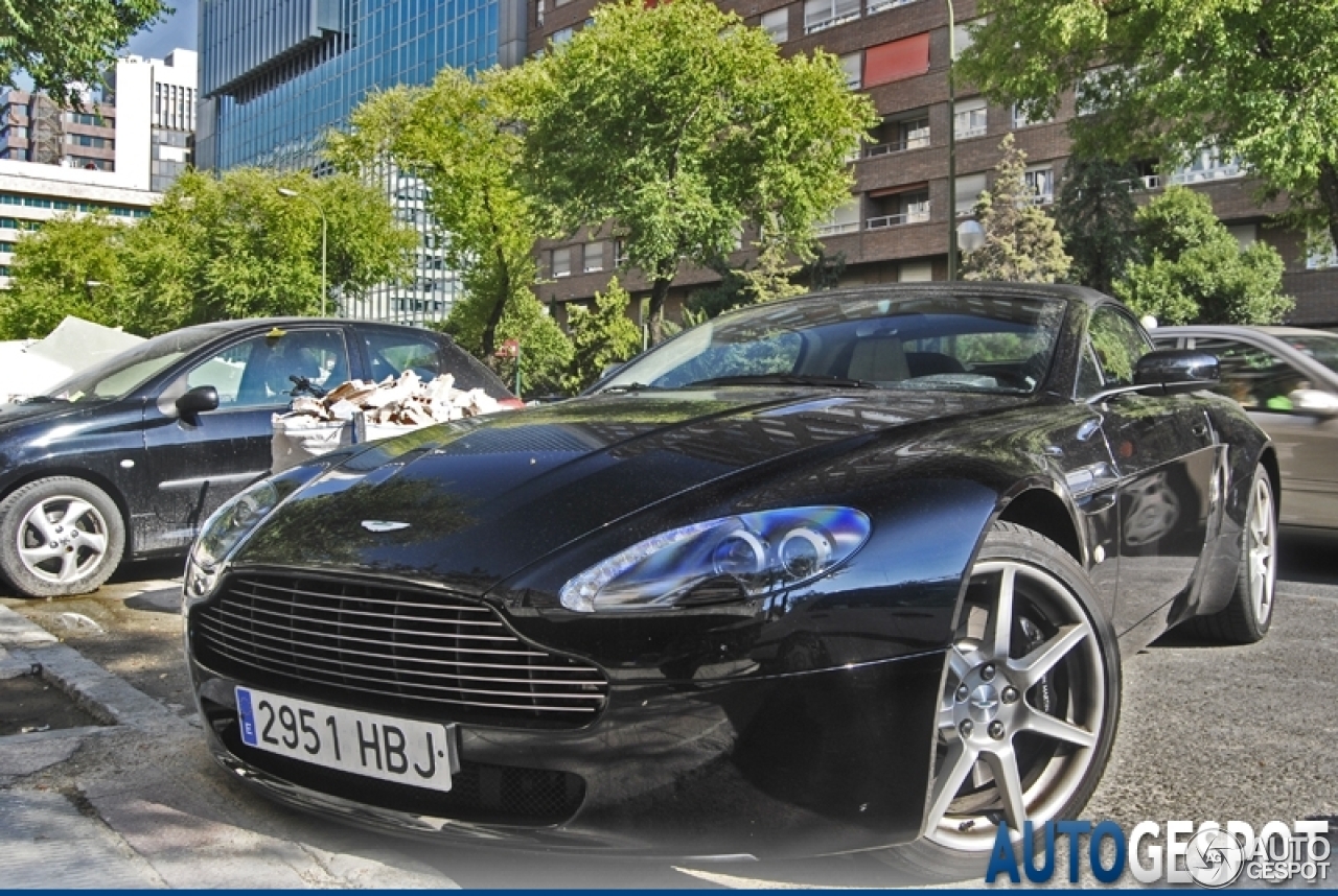 Aston Martin V8 Vantage Roadster