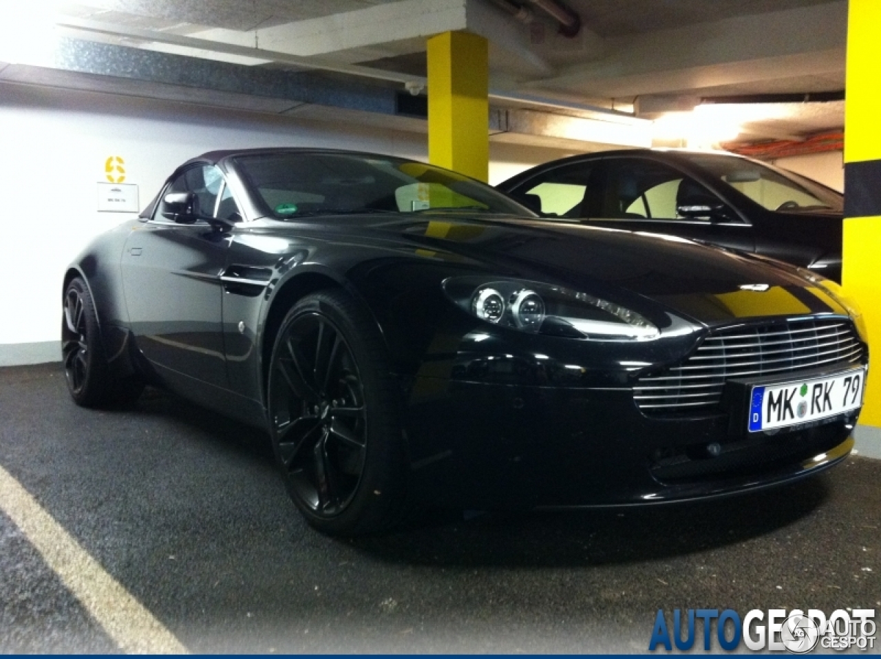 Aston Martin V8 Vantage Roadster