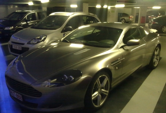 Aston Martin DB9