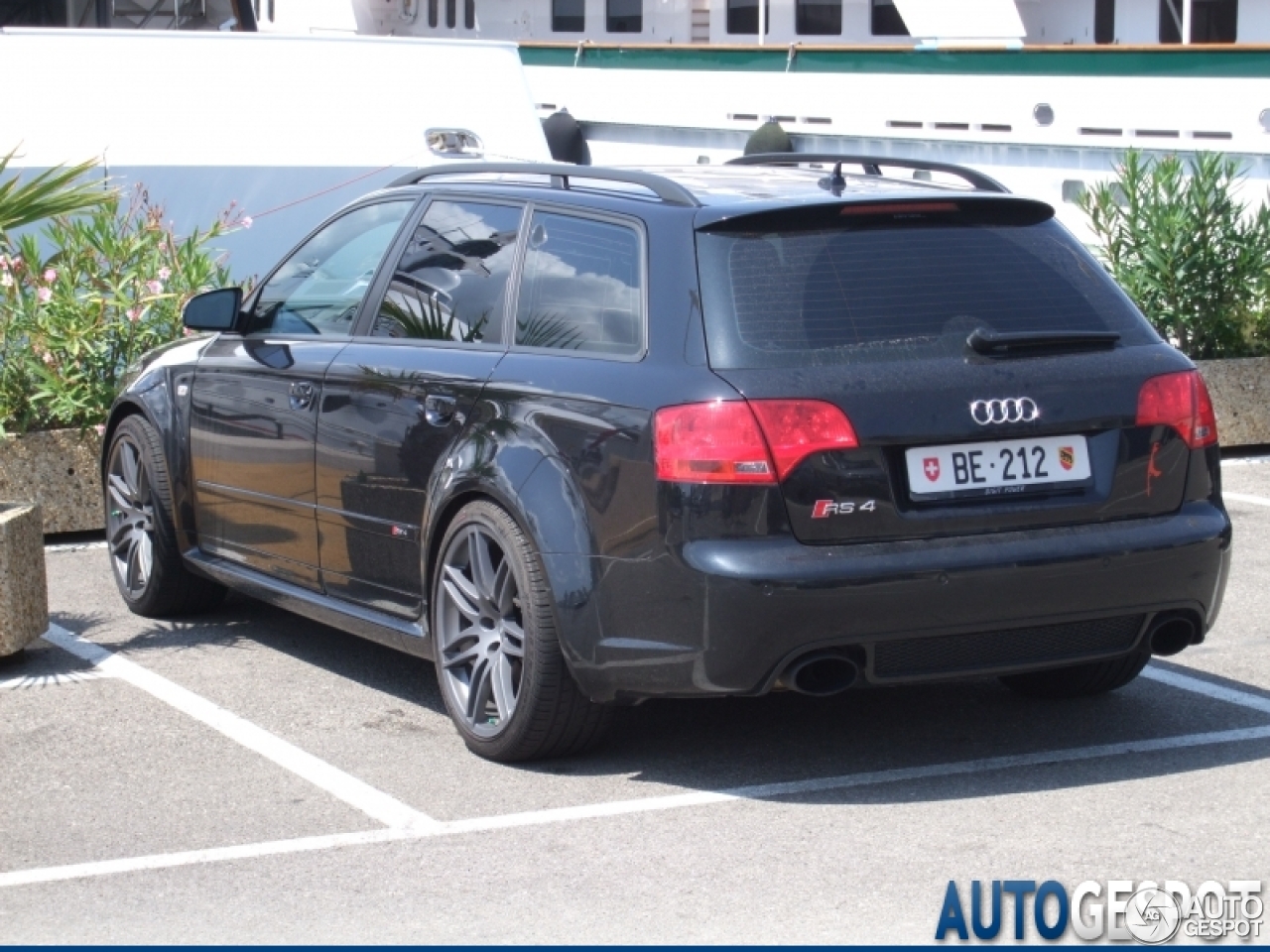 Audi RS4 Avant B7