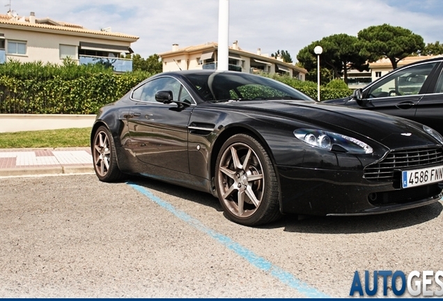 Aston Martin V8 Vantage