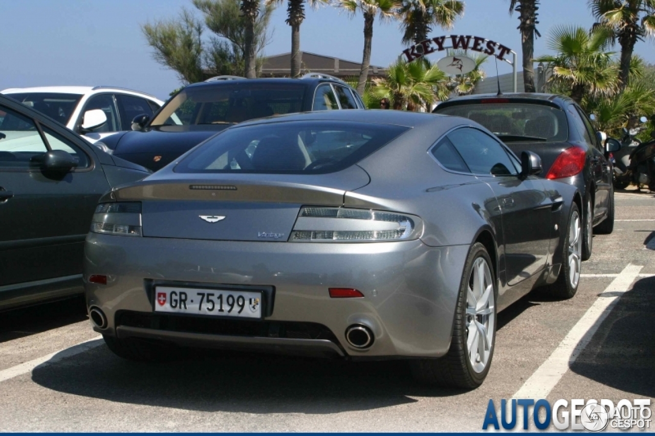 Aston Martin V8 Vantage