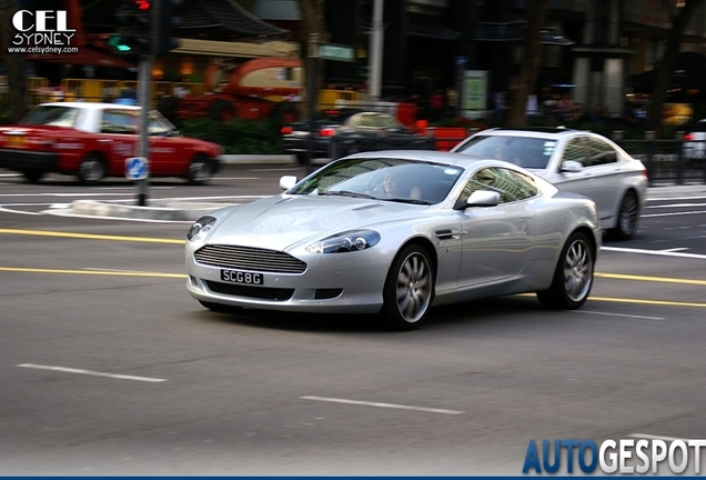 Aston Martin DB9