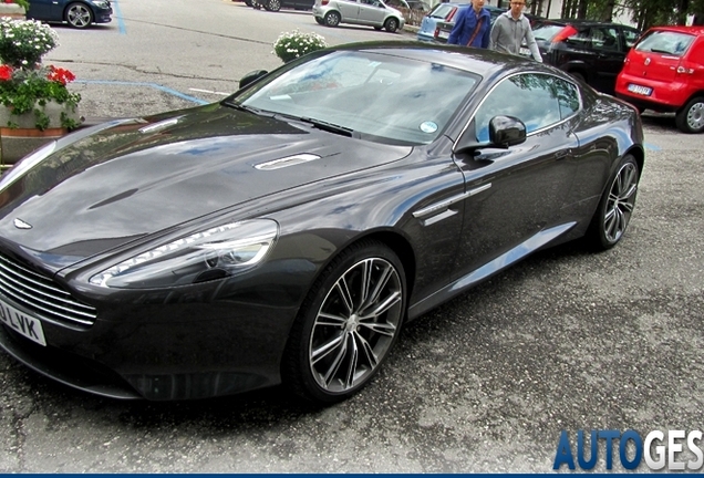 Aston Martin Virage 2011