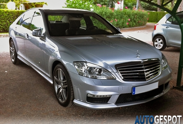 Mercedes-Benz S 63 AMG W221 2011