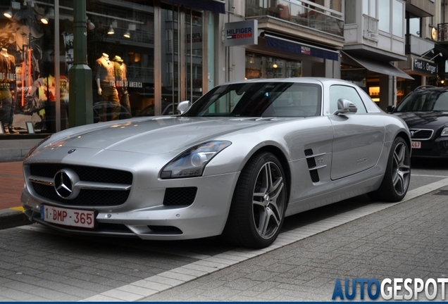 Mercedes-Benz SLS AMG