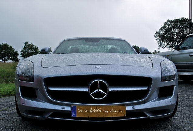 Mercedes-Benz SLS AMG