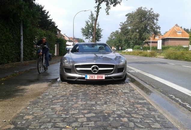 Mercedes-Benz SLS AMG