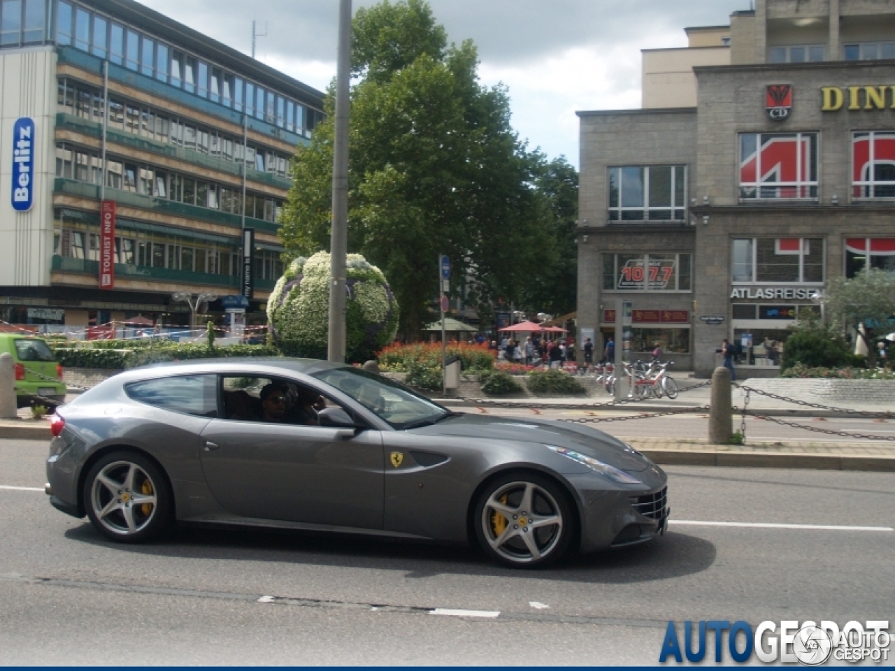 Ferrari FF