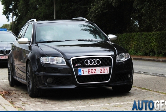 Audi RS4 Avant B7