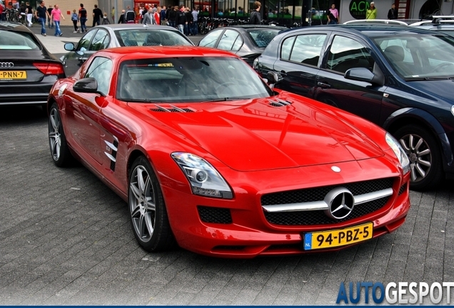 Mercedes-Benz SLS AMG