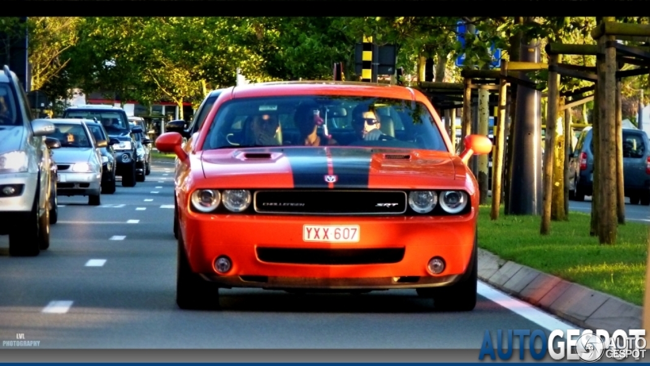 Dodge Challenger SRT-8