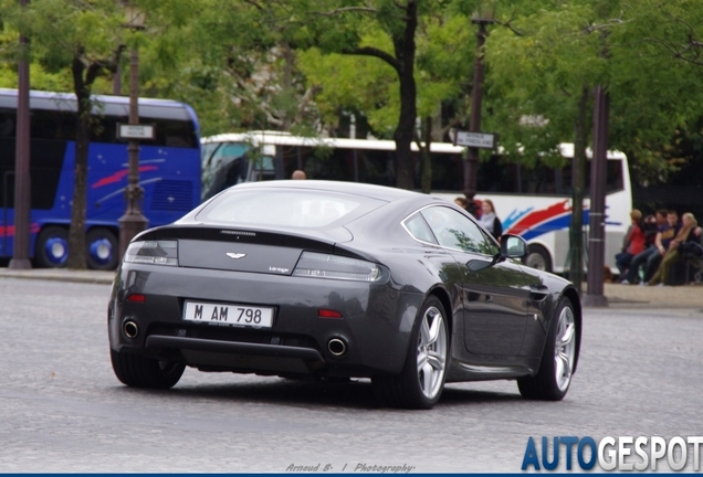 Aston Martin V8 Vantage