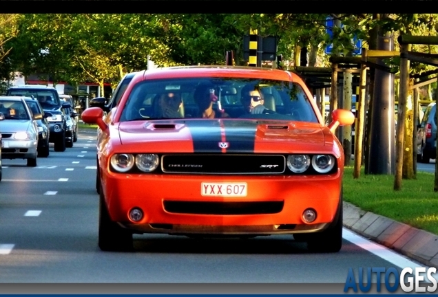 Dodge Challenger SRT-8